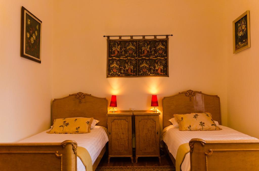 Edoles Pils Hotel ภายนอก รูปภาพ